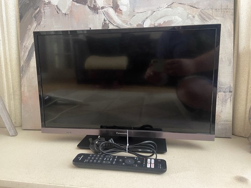 Panasonic 24s50aey smart hd - panasonic,